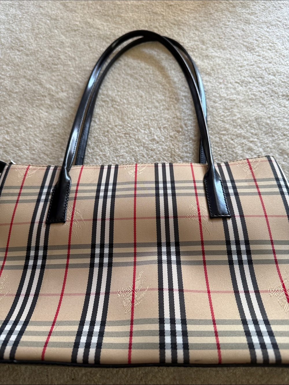 Classic Plaid Tote Shoulder Bag in Beige and Black - Picture 4 of 14